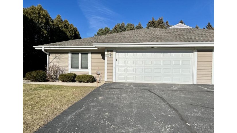 7512 W Mequon Square Dr Mequon, WI 53092-8528 by Infinity Realty $347,500