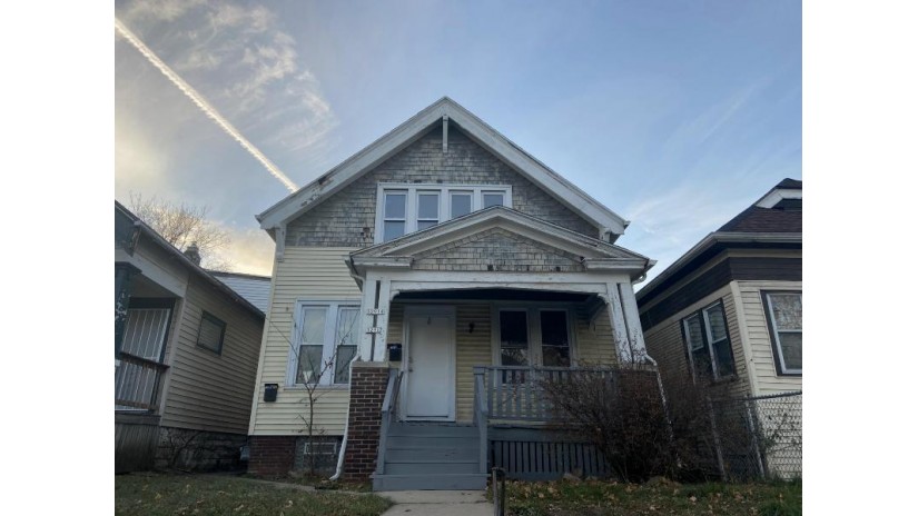 3291 N 28th St Milwaukee, WI 53216-3813 by EXP Realty LLC-West Allis $45,000