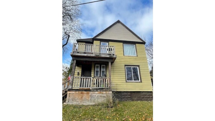 3001 N 1st St Milwaukee, WI 53212 by Overland Realty $99,900
