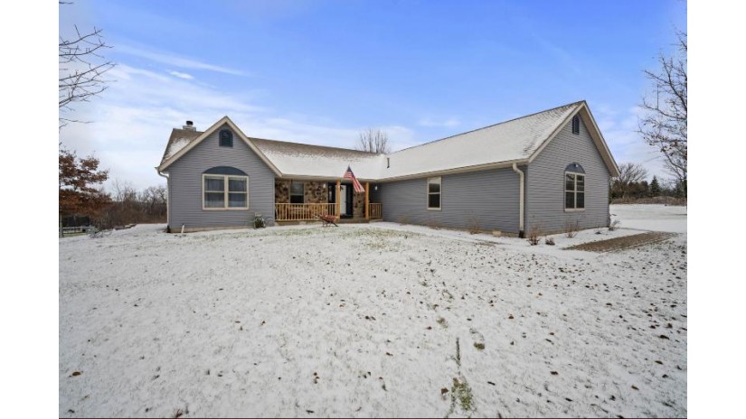 W304S4630 Brookhill Rd Genesee, WI 53189-9272 by EXP Realty, LLC~Milw $585,000