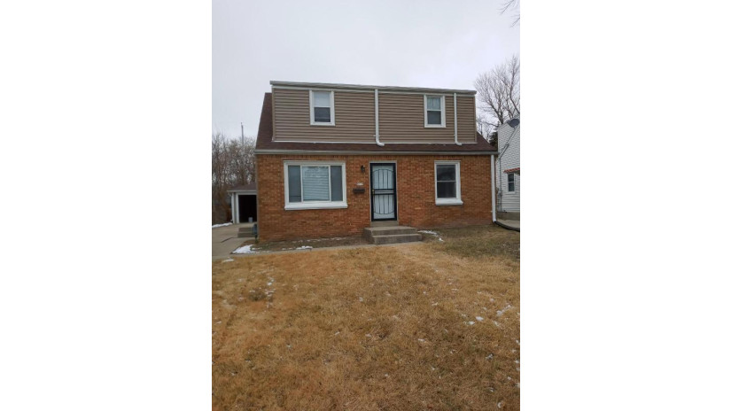 5115 N 56th St Milwaukee, WI 53218 by Milwaukee Executive Realty, LLC $135,000