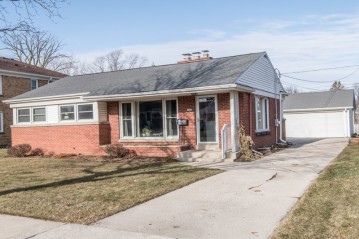 534 Sycamore Ave, South Milwaukee, WI 53172-1334