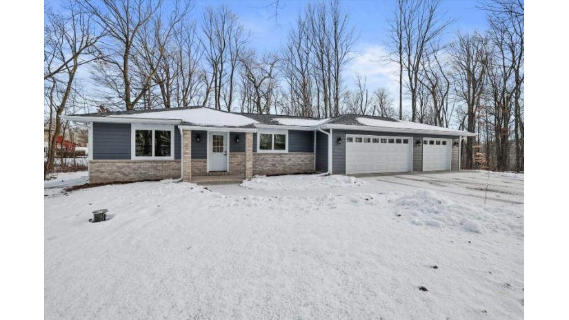 N7238 Maple Ct Fredonia, WI 53075 by Keller Williams Realty-Milwaukee North Shore $425,000