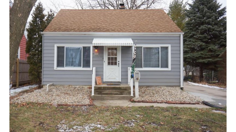 3530 S 47th St Greenfield, WI 53220 by Coldwell Banker HomeSale Realty - Franklin $180,000