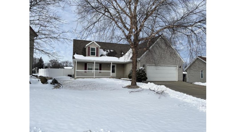 1808 Carroll Ct South Milwaukee, WI 53172 by RE/MAX Realty Pros~Hales Corners $324,900