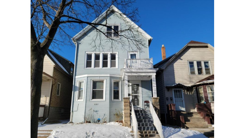 2327 S 7th St Milwaukee, WI 53215 by First Weber Inc - Brookfield $99,900