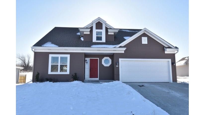 335 Brookview Dr West Bend, WI 53095 by Shorewest Realtors $354,000