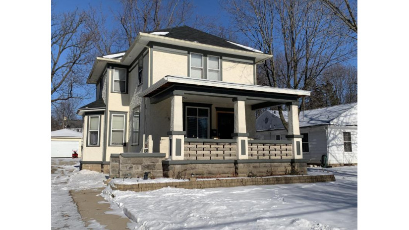 515 Mcdowell St Delavan, WI 53115 by Legendary Real Estate Services $189,000