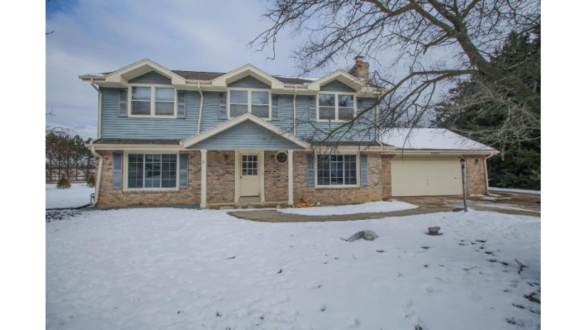 W298S2722 Ridgewood Dr Genesee, WI 53188 by Redefined Realty Advisors LLC $419,000