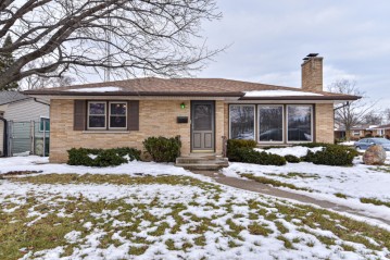 1804 80th St, Kenosha, WI 53143-5864