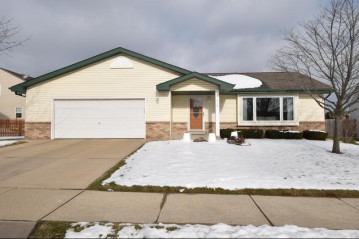 2520 E Emily Ave, Oak Creek, WI 53154-3498