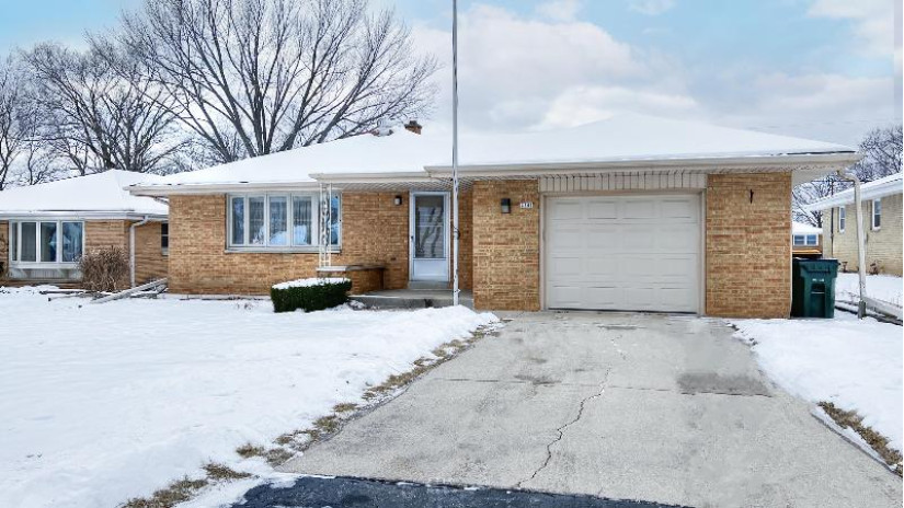 4147 N 95th St Wauwatosa, WI 53222 by Berkshire Hathaway HomeServices Metro Realty $2,000