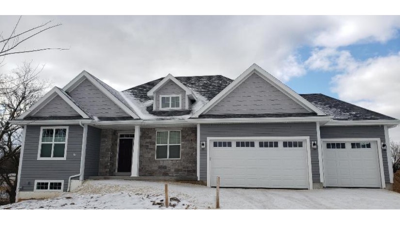 10517 N Coneflower Dr Mequon, WI 53097 by First Weber Inc - Menomonee Falls $897,684
