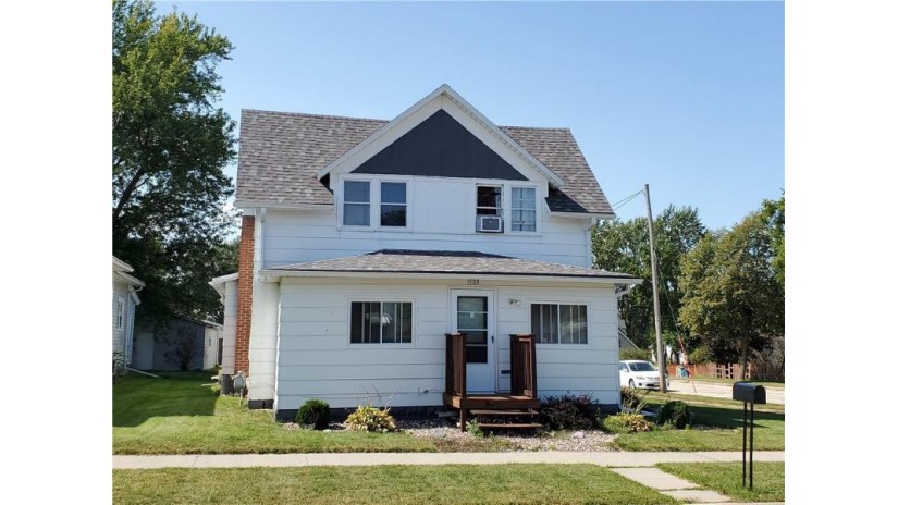 1503 Stoughton Avenue Tomah, WI 54660 by Cb River Valley Realty/Brf $172,000