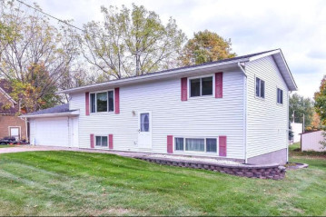 529 West Kinne Street, Ellsworth, WI 54011