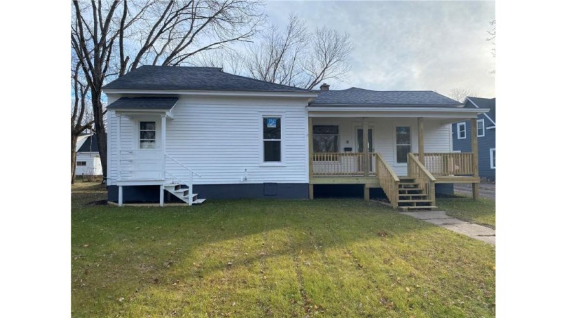 1920 Main Street Bloomer, WI 54724 by Re/Max Affiliates Bloomer $137,000