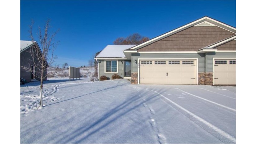 6274 Aspen Meadow Court Eau Claire, WI 54703 by Re/Max Real Estate Group $254,900