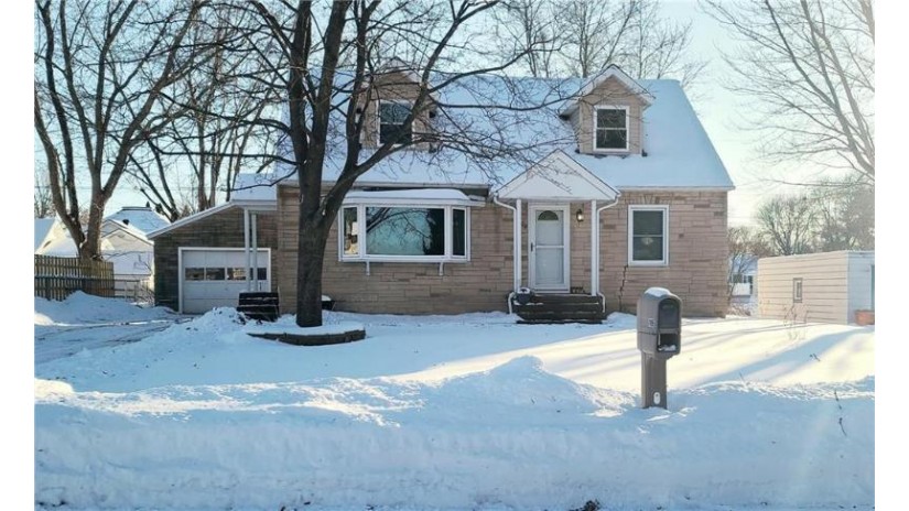 709 Olive Street Chippewa Falls, WI 54729 by Cunningham Realty Group Wi $199,000