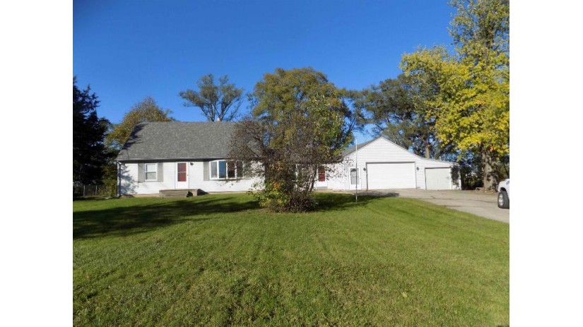 2915 W Rockton Road Rockton, IL 61072 by Maurer Group Exit Realty Redefined $190,000