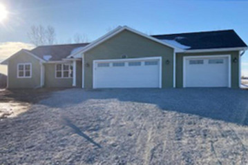 554 Wendy Way, Pulaski, WI 54162