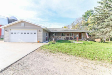 E1597 Moen Road, Iola, WI 54945