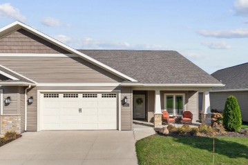 1341 Prairie Lake Circle, Fox Crossing, WI 54956