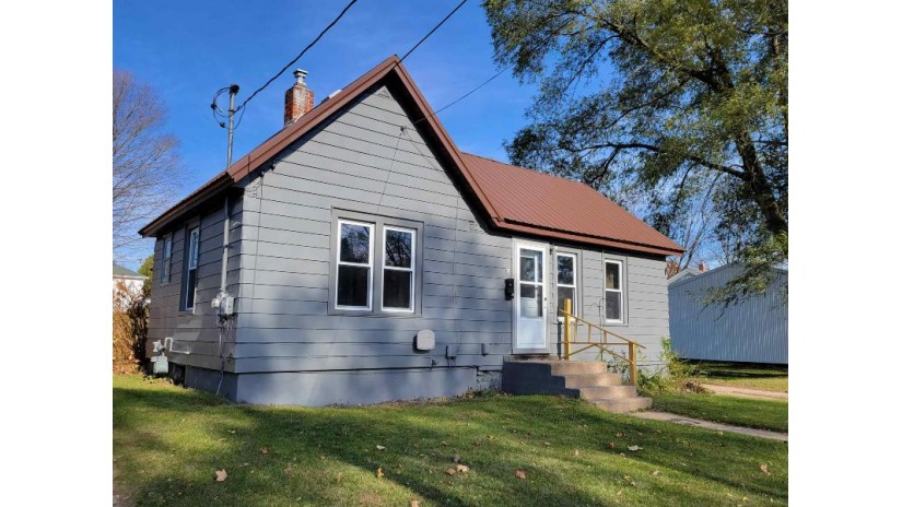 80 W 6th Street Clintonville, WI 54929-1606 by Coldwell Banker Real Estate Group $69,900