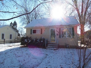 1828 Harold Street, Green Bay, WI 54302-3031