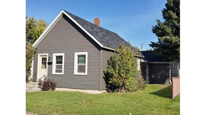 1137 Eastman Avenue Green Bay, WI 54302-1516 by Red Key Real Estate, Inc. $83,430