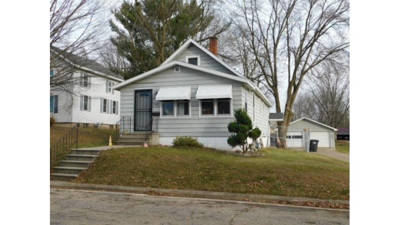 922 S Smalley Street Shawano, WI 54166-3018 by RE/MAX North Winds Realty, LLC $104,900