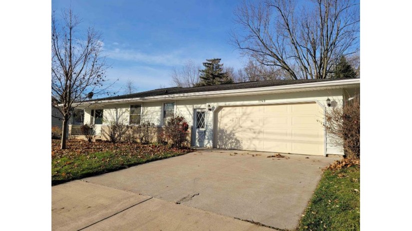 1749 N Owaissa Street Appleton, WI 54911 by Creative Results Corporation $212,000
