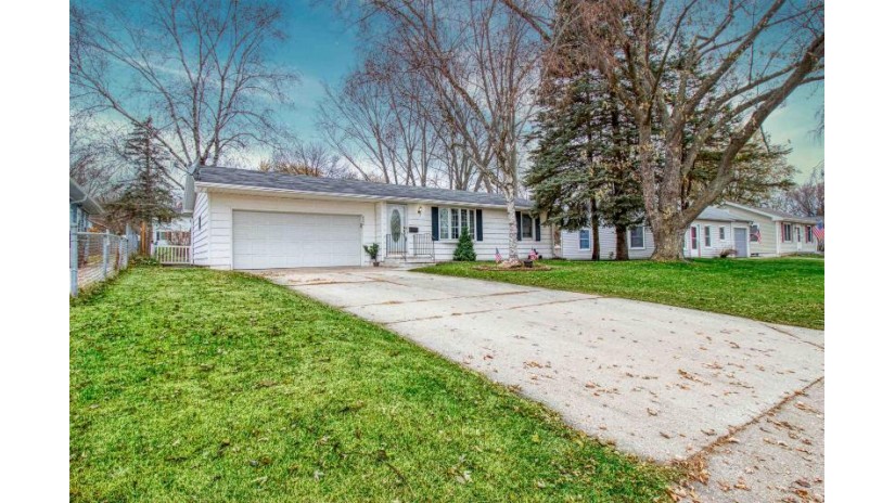 2544 Libal Street Allouez, WI 54301 by 1st Class Real Estate Impact $179,000