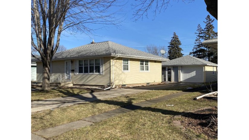 19 S Reserve Avenue Fond Du Lac, WI 54935 by First Weber, Inc. $150,000