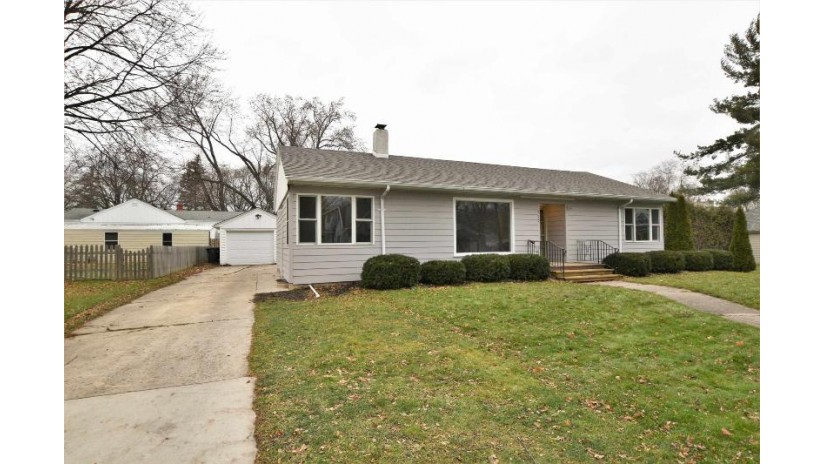 713 N Huron Street DePere, WI 54115-2620 by Coldwell Banker Real Estate Group $174,900