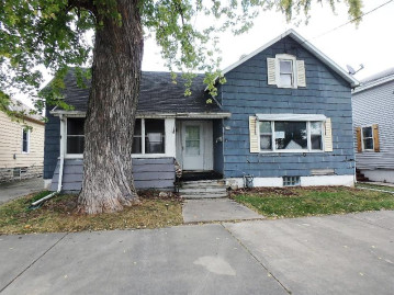 452 W 7th Avenue, Oshkosh, WI 54902-5922