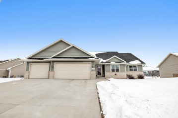 1572 Spencers Crossing, Howard, WI 54313