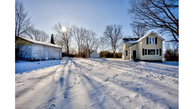5401 County Rd K Omro, WI 54904 by Re/Max 24/7 Real Estate, Llc $249,900