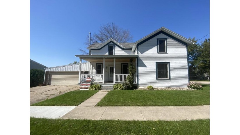333 Pleasant St Bloomington, WI 53804-7106 by Re/Max Preferred $89,900