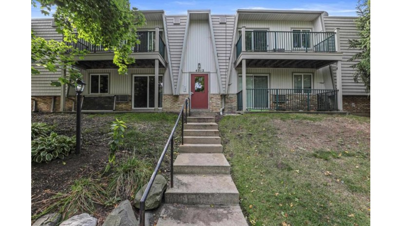 4312 Melody Ln 208 Madison, WI 53704 by Realty Executives Cooper Spransy - Brandon@BuellHomes.com $134,900
