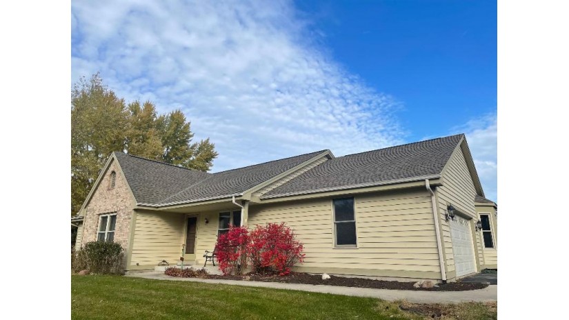 N82W22050 Dubnicka Dr Lisbon, WI 53089 by Best Realty Of Edgerton $374,900