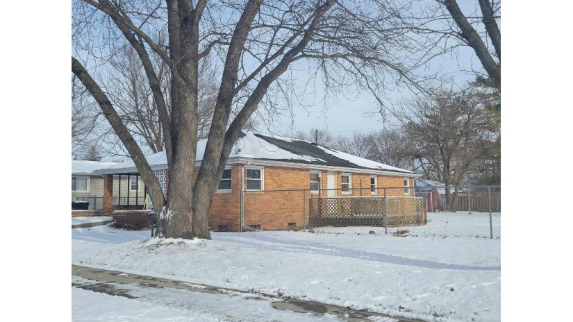 1807 S Osborne Ave Janesville, WI 53545 by Century 21 Affiliated $154,900