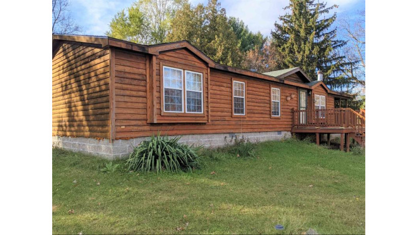 3231 County Road G Jackson, WI 53952 by Robinson Realty Company $175,000