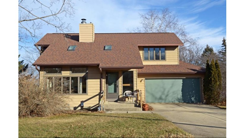400 Old Indian Tr DeForest, WI 53532 by Restaino & Associates Era Powered $299,999