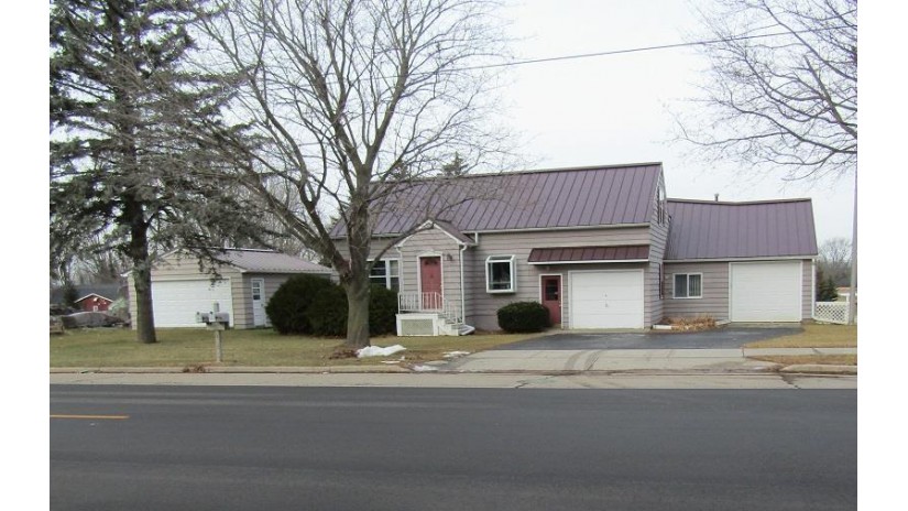 645 W Main St Brandon, WI 53919 by Yellow House Realty $149,900
