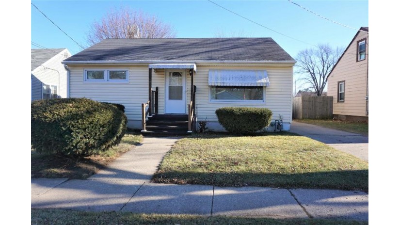 1121 Cleveland St Beloit, WI 53511 by Century 21 Affiliated $89,900