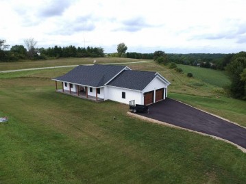 4360 Green Leaf Dr, Dodgeville, WI 53533