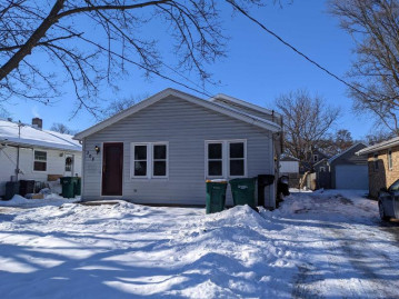 308 Memphis Ave, Blooming Grove, WI 53714