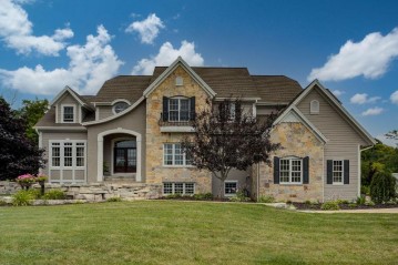 5249 Red Cedar Ct, West Bend, WI 53095-8323