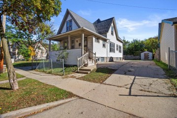 1314 N 22nd St, Milwaukee, WI 53205-2409