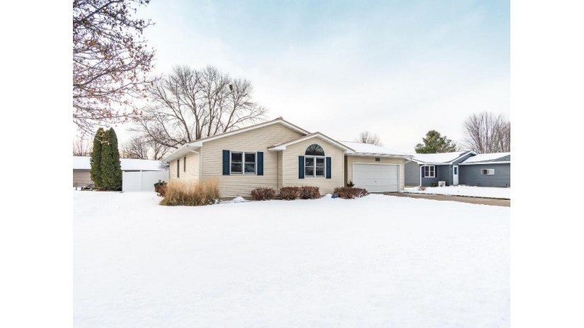 3214 Pleasant Dr S Holmen, WI 54636 by First Weber, Inc. $315,000